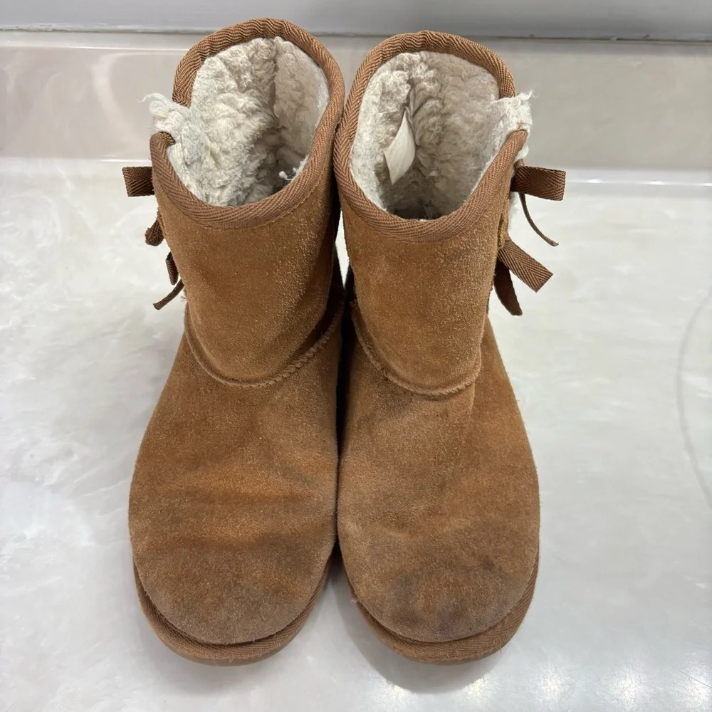 Chestnut Bow Back Fleece Boots | Koolaburra by UGG Kids 6